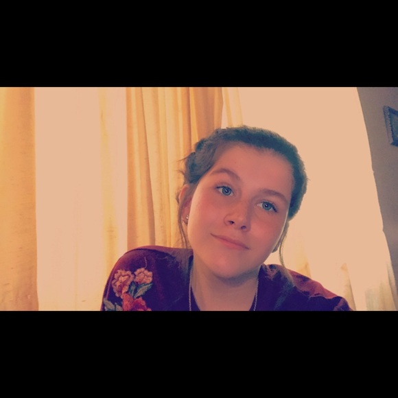 Meet your Posher, Leah - Picture 1 of 1